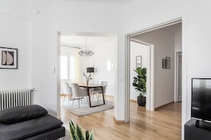 Deluxe Apartment | Living area - UPSTREET Central Cozy Apartments in Plaka (Athens)