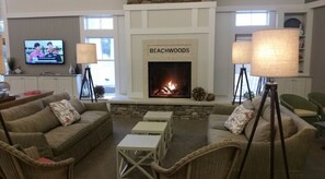 Interior - Beachwoods - 3BR/2.5BA - Largest Outdoor Pool in OBX, Indoor Water Park! (Kitty Hawk)