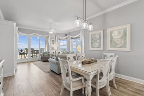 Dining - Lovely 5th Floor Oceanfront Condo With Dazzling Views of the Atlantic Ocean! (Fernandina Beach)