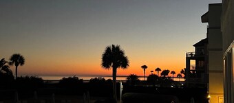 Beach Club Condo con vista sull'oceano da ogni stanza!