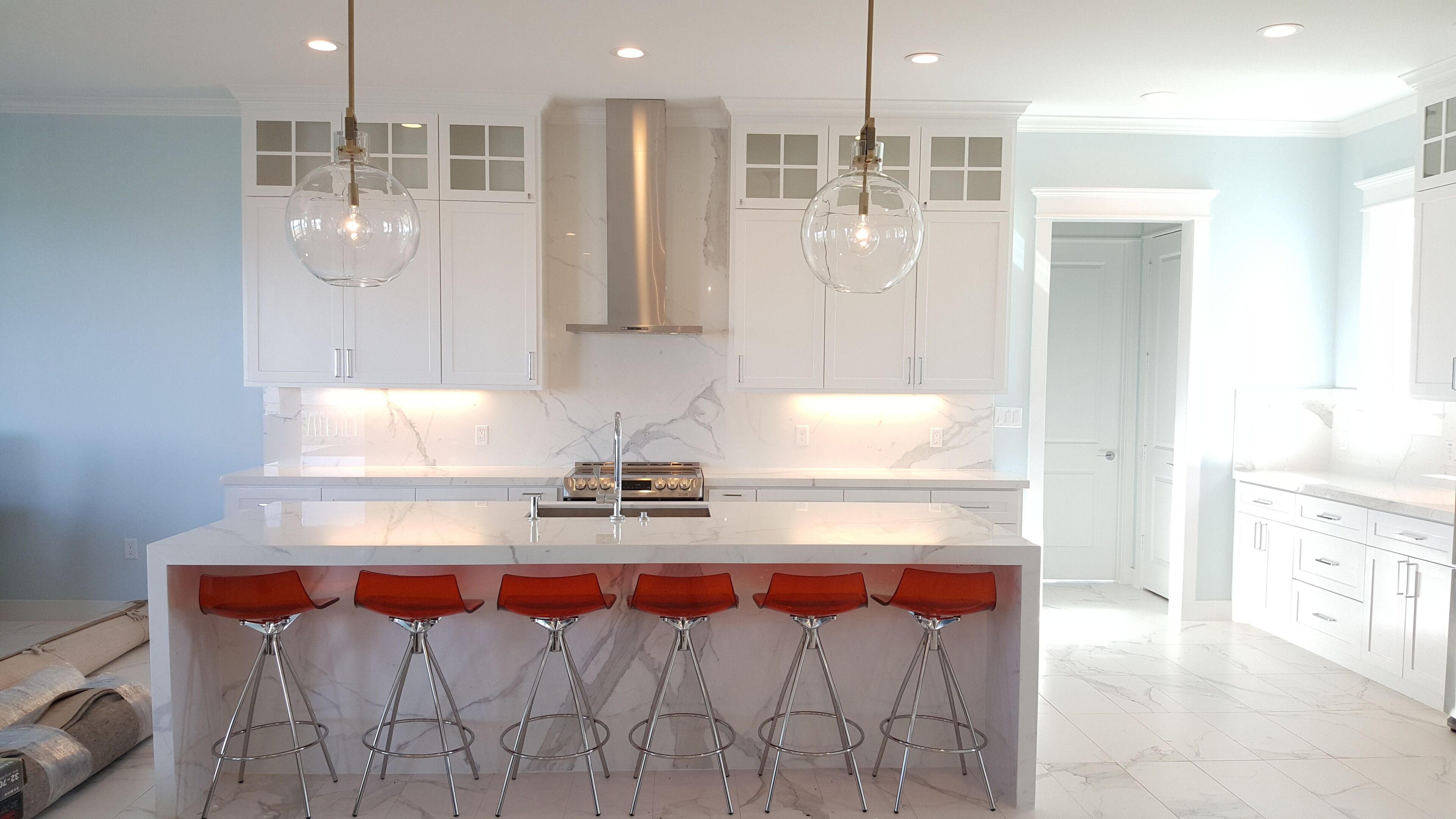 Bayfront! Hot Tub! Fire Pit!  Pointe West Resort: Bit of Heaven, L2 EV Outlet