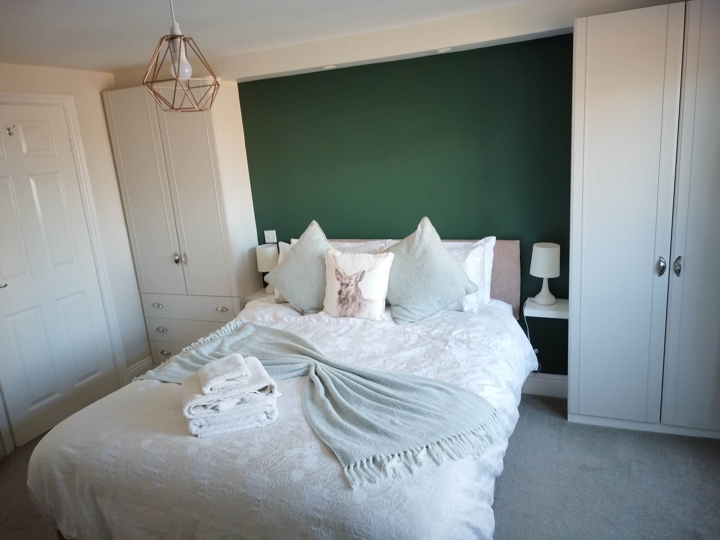 1 chambre, fer et planche à repasser, lit parapluie, Wi-Fi gratuit