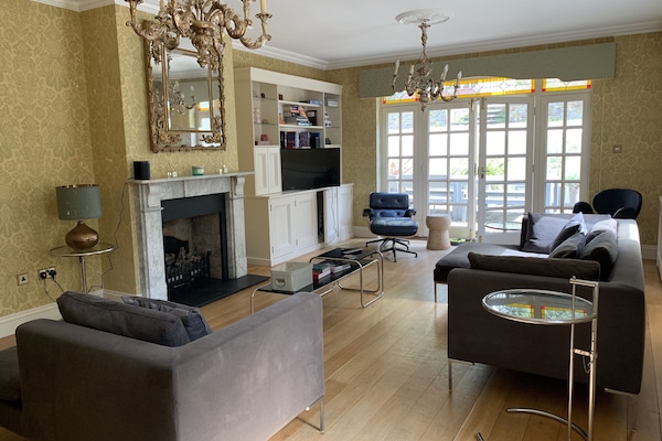 Smart TV, fireplace, music library, video library