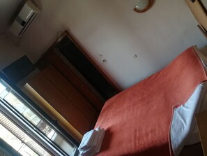 Basic Triple Room, Sea View | Soundproofing, free WiFi, bed sheets - Avra Strymonikou (Volvi)