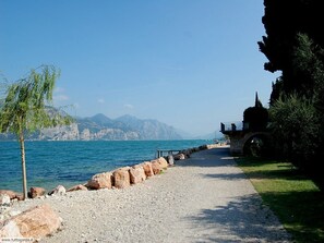 Strand