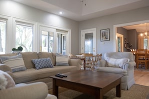 Smart TV, fireplace, DVD player, books