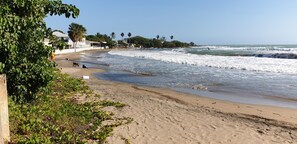 On the beach, white sand - Silver Dawn (Treasure Beach)