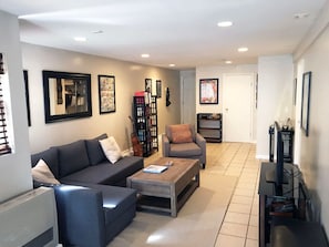 Smart TV, DVD player