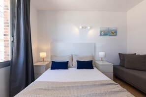 2 slaapkamers, een strijkplank/strijkijzer, gratis wifi, beddengoed