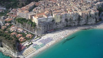 PĂ„ stranden och strandhanddukar
