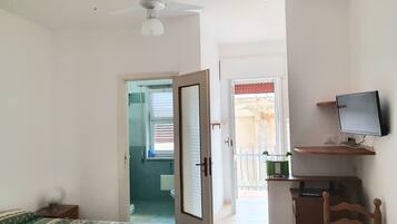 1 sovrum, strykjÀrn/strykbrÀda, gratis wi-fi och sÀngklÀder