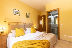 2 slaapkamers, een strijkplank/strijkijzer, gratis wifi, beddengoed