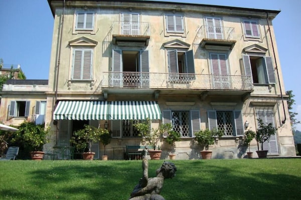 Façade