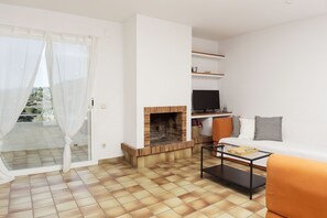 Fernseher, Kamin