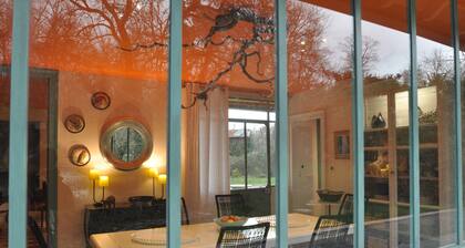 BORDELAIS - HOUSE PARK 1/2 HA - 2 BEDROOMS - 4 BEDS. HEATING AND CLIM.