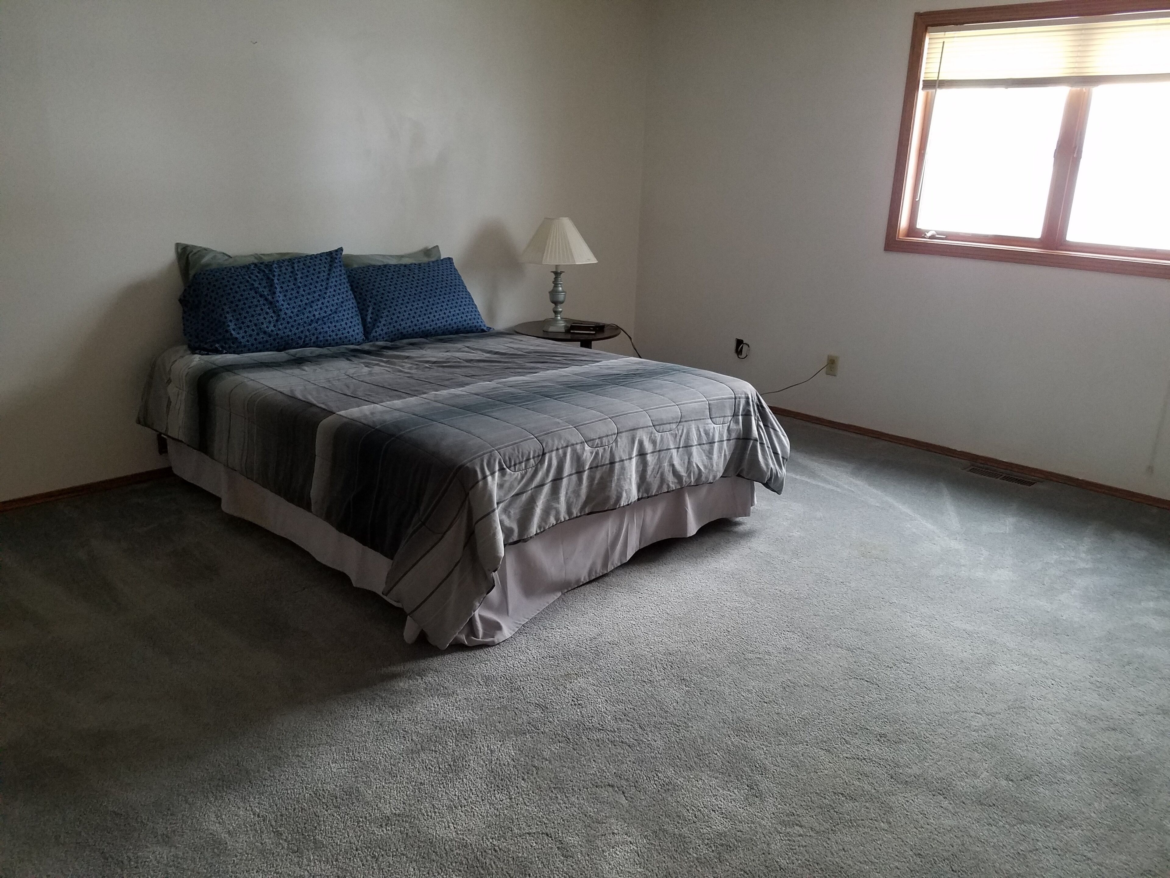 Full Home directly on lake, great for hunters!