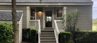 Lovely 2 bedroom Golf Shore villa on the 17th hole on Seabrook Island