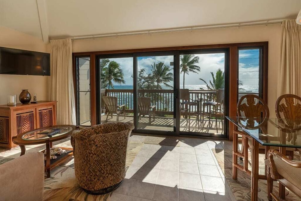East Kauai OV Bliss! Open Kitchen, Lanai, WiFi, TV, DVD+Ceiling Fans–Kaha Lani 321