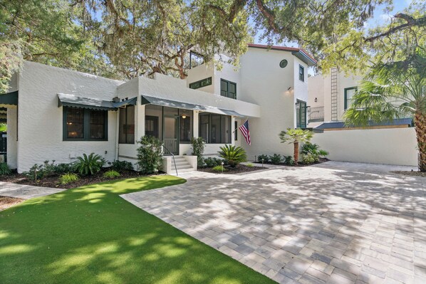 Exterior - Steps to Village! 2BR, 2BA, Sleeps 6, Beach Gear (Saint Simons Island)