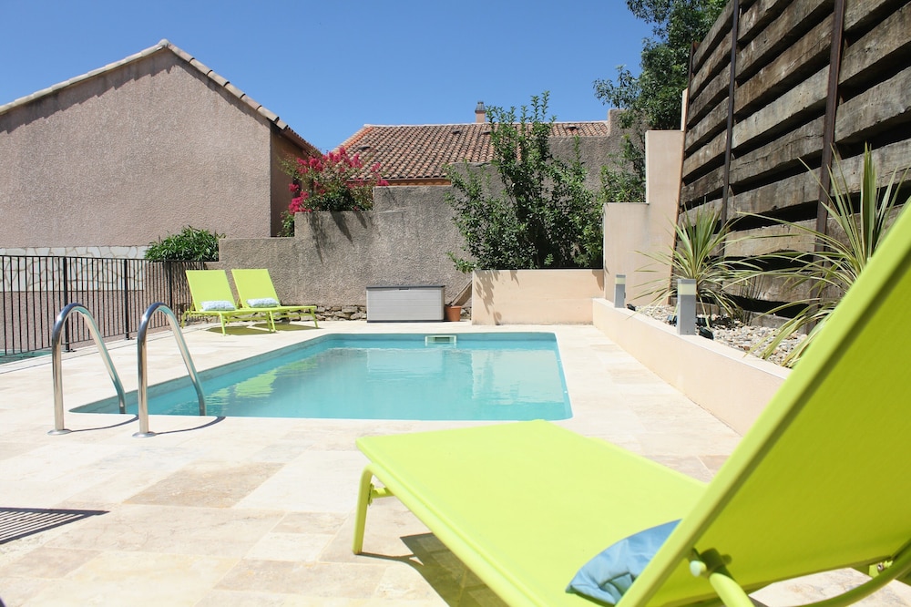 Maison de Farine is a renovated stone house with pool in the South of France