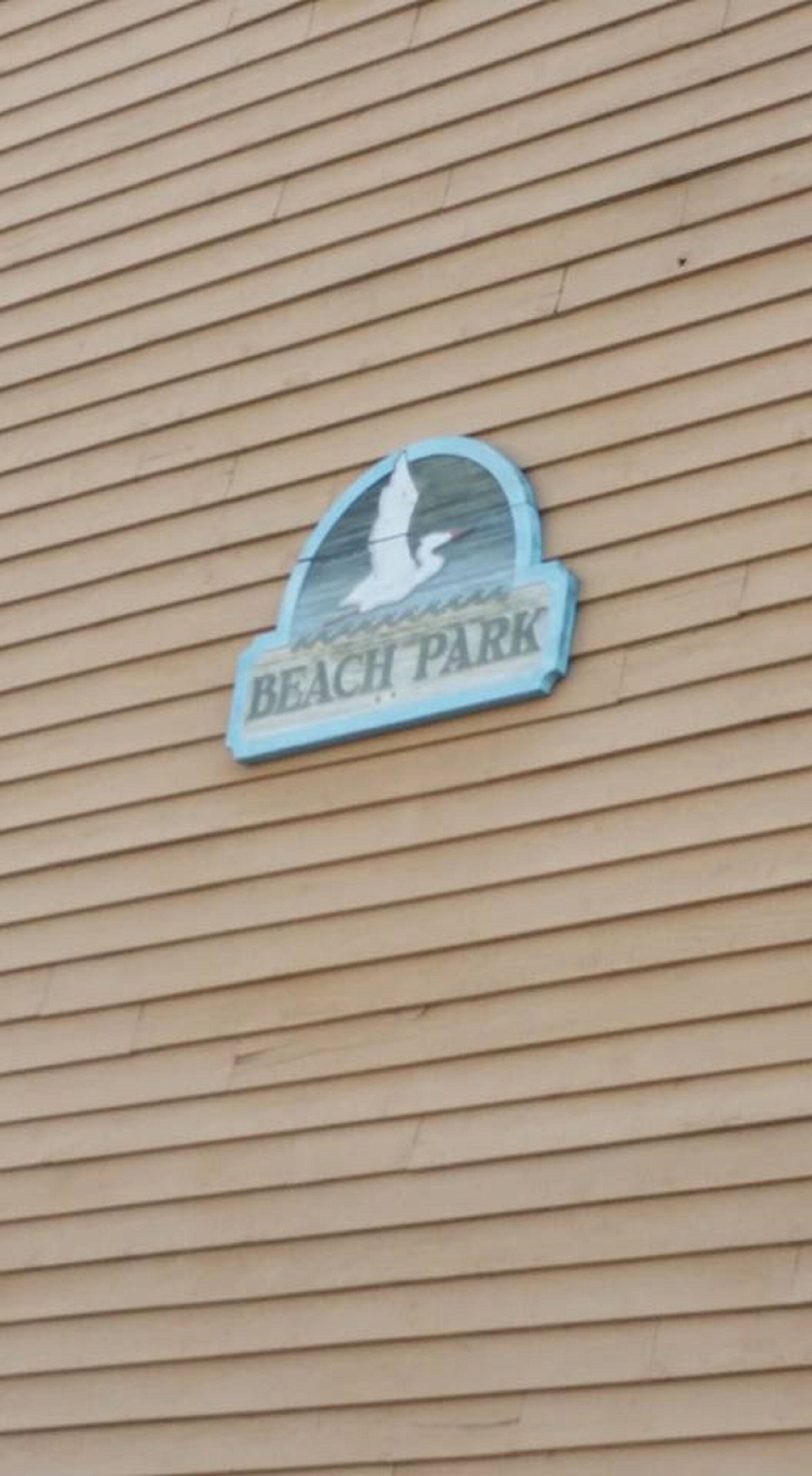 Beach Front / newly renovated One Bedroom Condo Great Ocean View Sleeps 6 