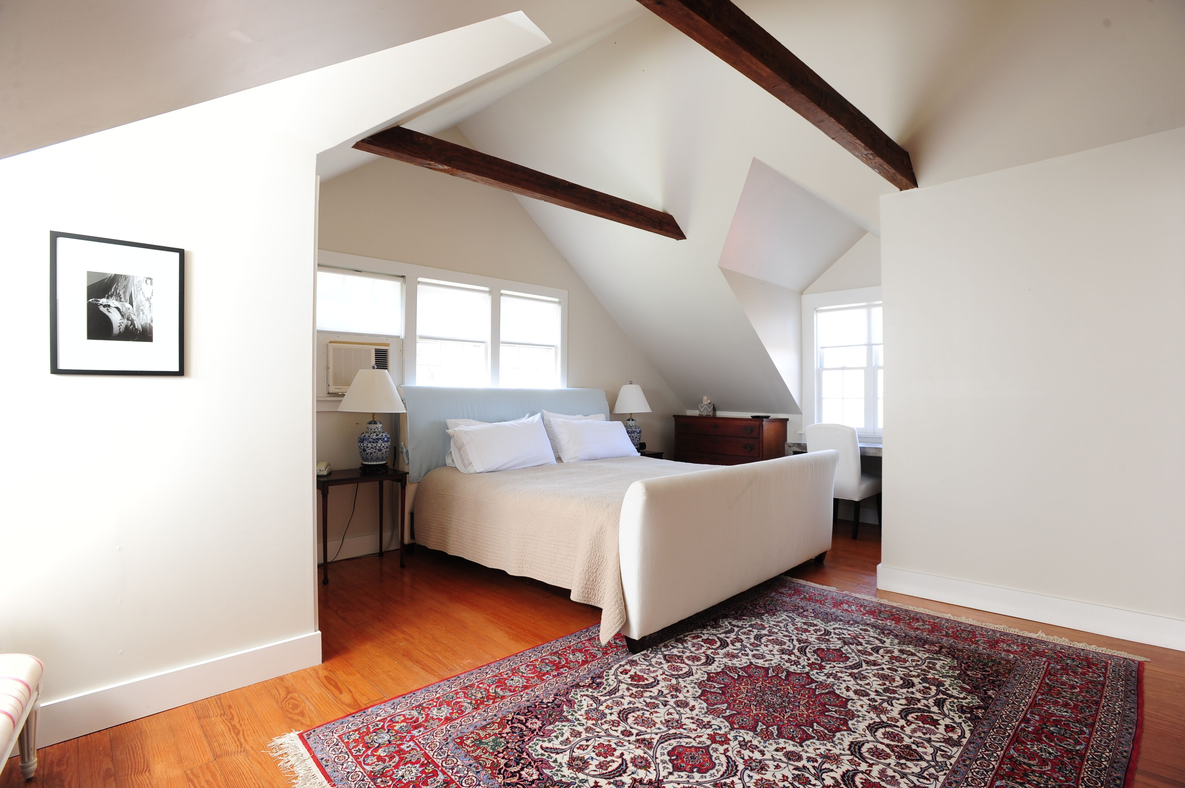 100% WASHINGTON! PoshPadsCT "SHEARER"2HrsNYC, 3BR, Heated Pool,  Ski, BBQ, 2FPs