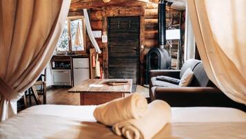 1 bedroom, iron/ironing board, bed sheets