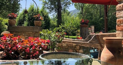 In einem Haus des 19 Jahrhundert original Stein Wohnungen in den Euganischen Hug