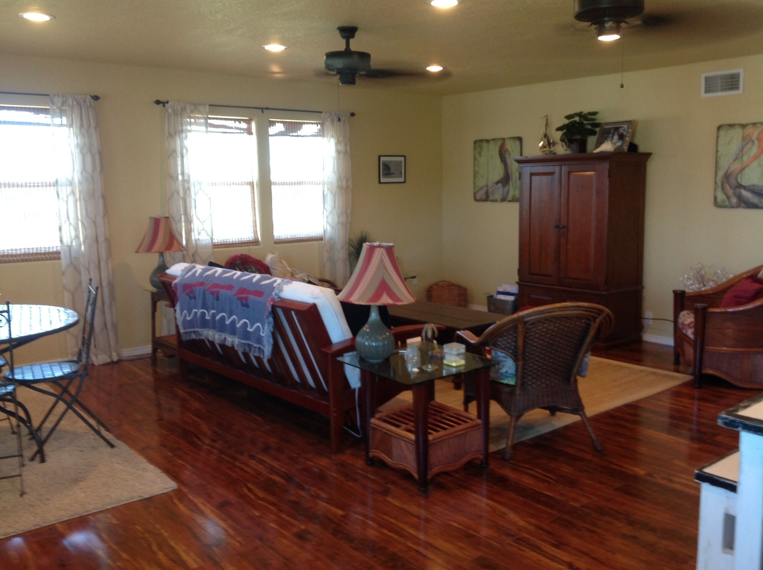 Charming Beach House in Rockport!! Come Relax and Enjoy!!