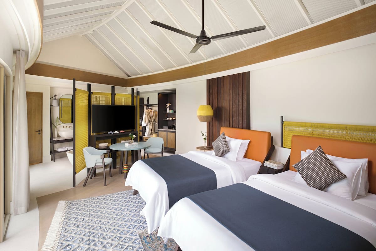 2 Bedrooms, Overwater (Pool,Residence,Clb InterCont.Benefits) | Premium bedding, down comforters, memory foam beds, minibar