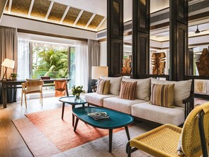 Seprai premium, selimut bulu angsa, busa memori, dan minibar
