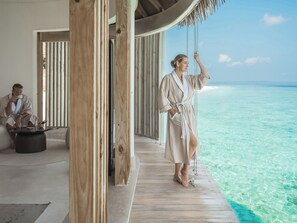 Couples treatment rooms, sauna, hot tub, steam room, body treatments