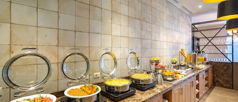 Petit déjeuner buffet compris tous les jours