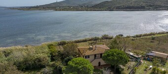 City / Village Apartment à Orbetello avec 4 chambres à coucher, 7 couchages