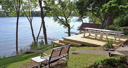 Hidden Gem on the Lake Near Popular Attractions