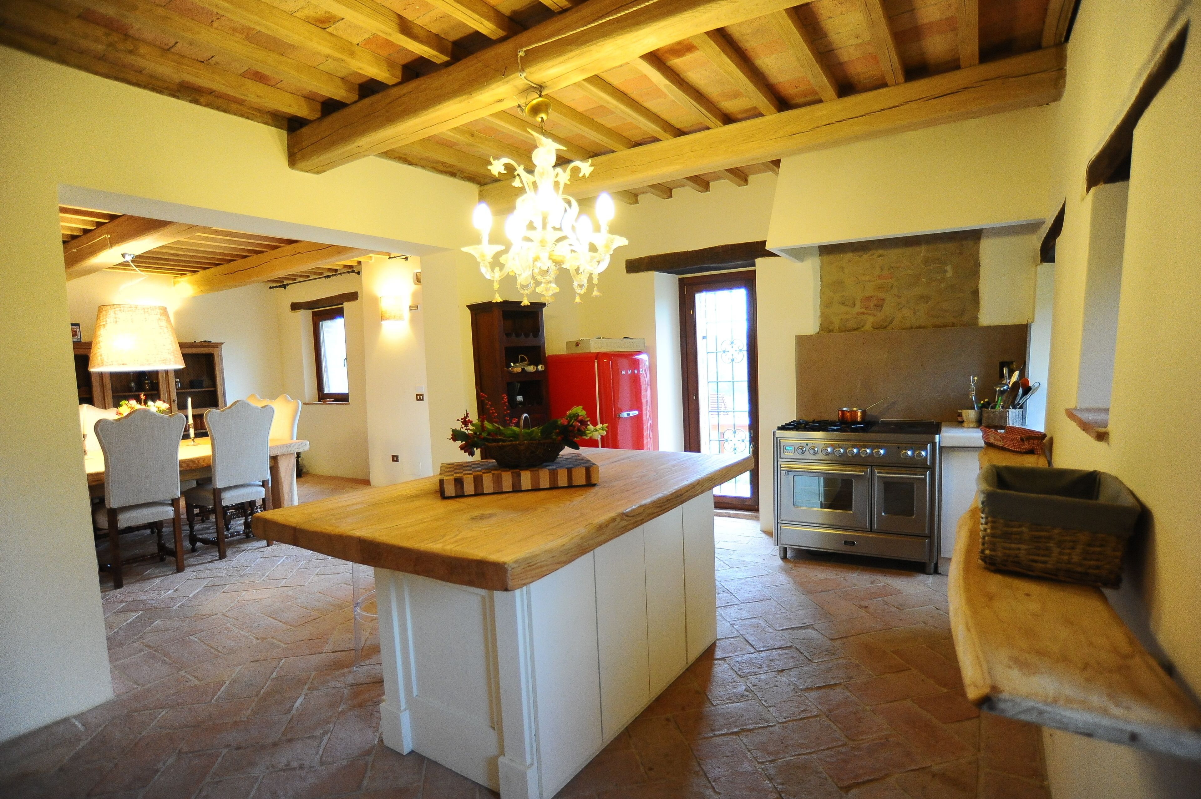 "Villa dei Cavalli" Luxury in the country with magnificent Sw. Pool in Perugia