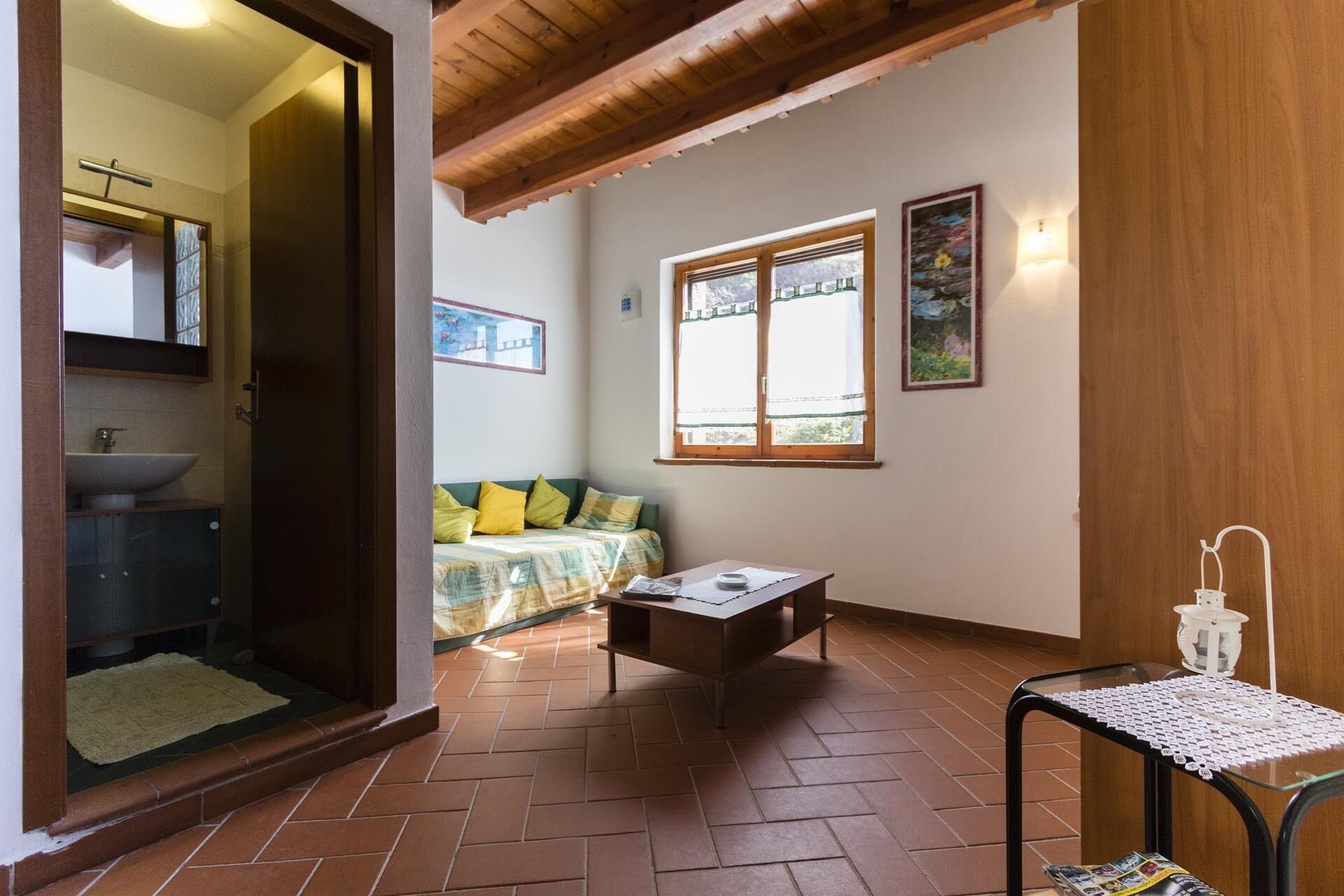 Beautiful apartment in the trap on the beach