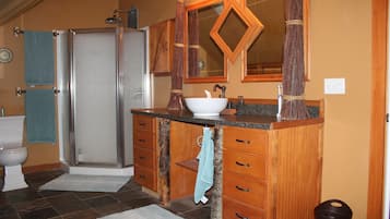 Ensemble douche/baignoire, baignoire Ă jets, sĂšche-cheveux