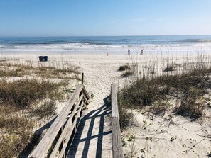 Beach nearby, sun loungers, beach umbrellas, beach towels