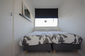 1 camera, Wi-Fi, lenzuola