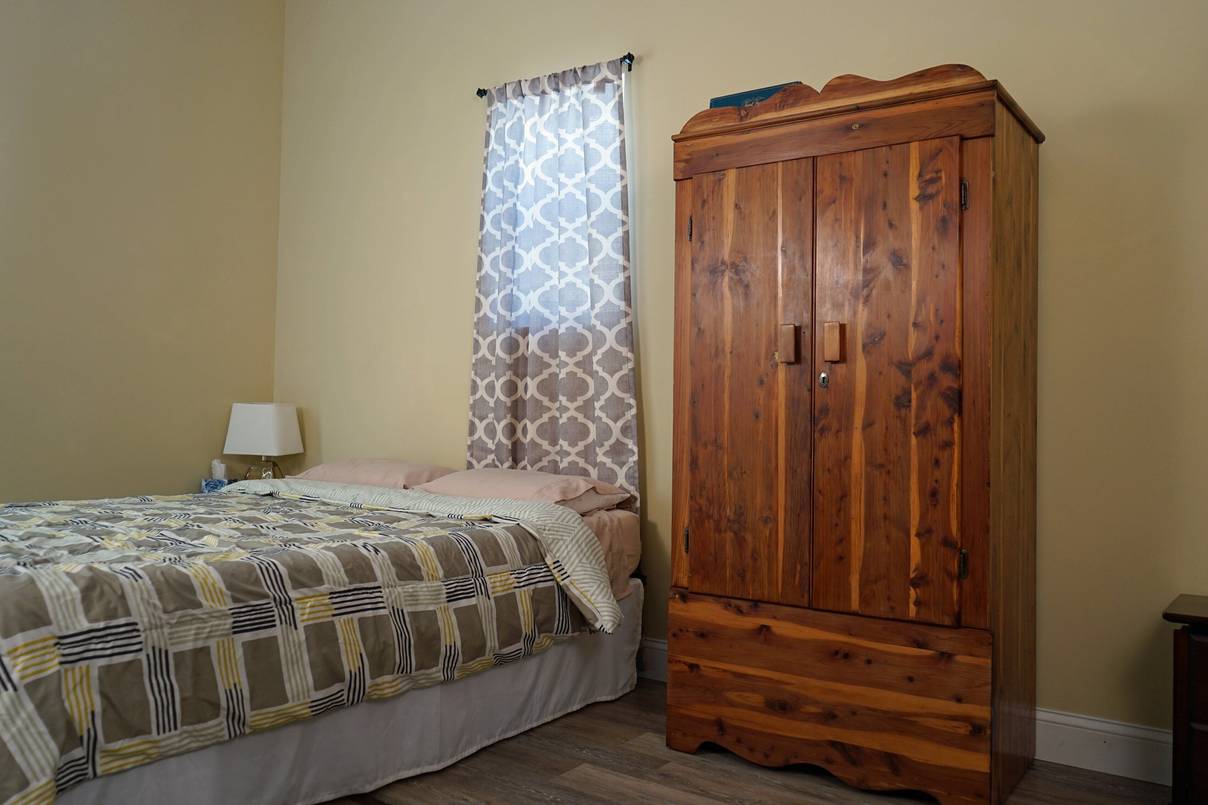 Guest House close to Biltmore and Downtown AVL--Great for Couples!