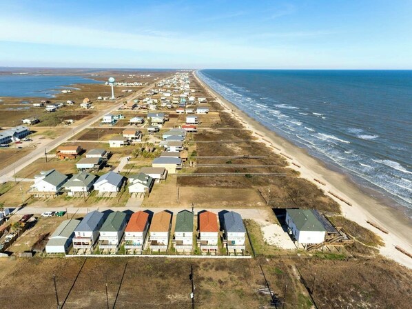 Beach nearby - Laid-Back Beach Vibes, 4 Decks! (Surfside Beach)