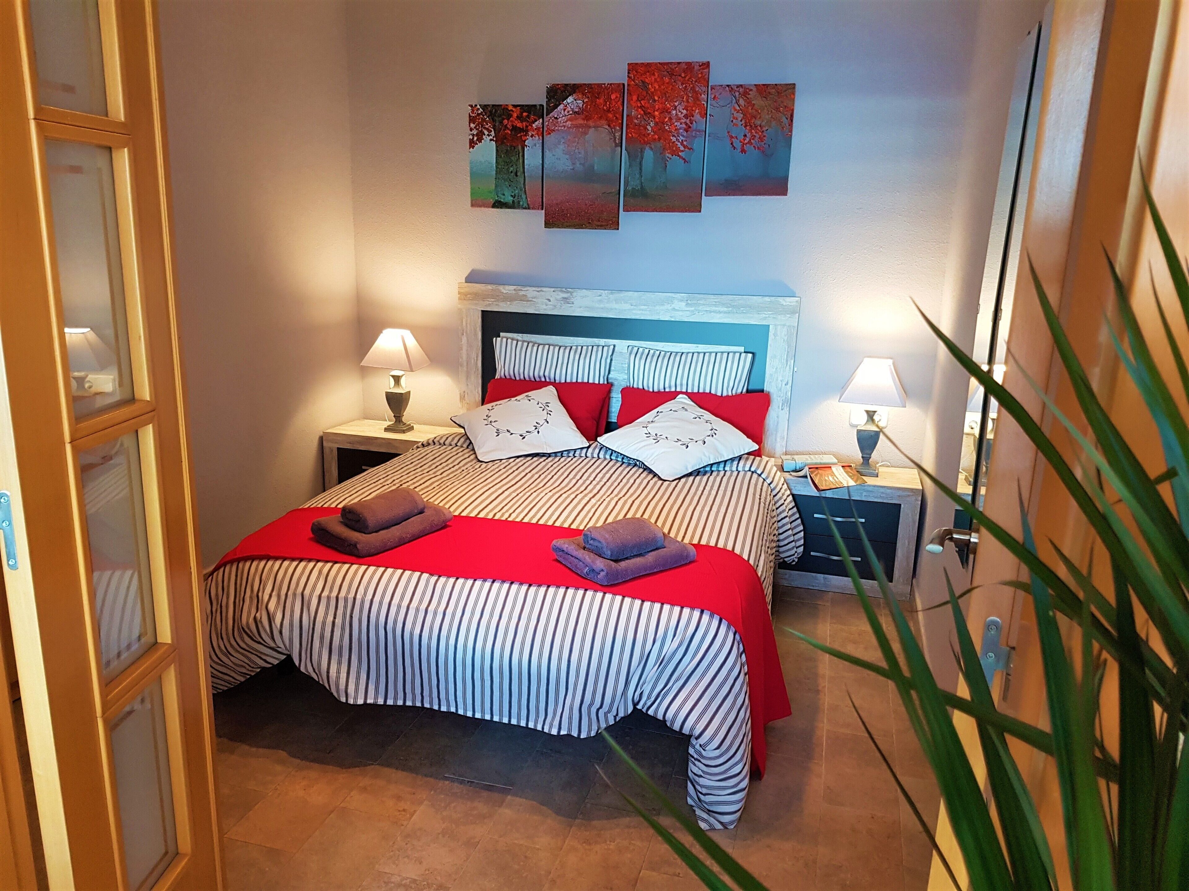 MARINA PORT & BEACH apartment, sea view, sand beach, terrace, WiFi, SAT TV