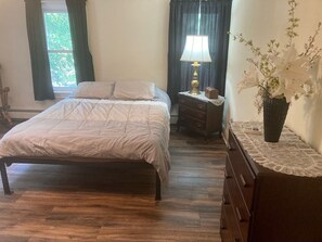 3 bedrooms, free WiFi, bed sheets