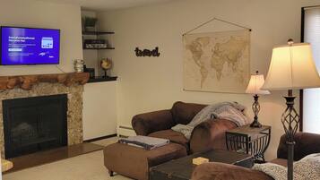 Smart-TV, peis, videospill og DVD-spiller