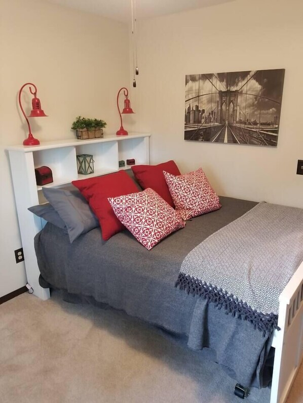 2 bedrooms, desk, iron/ironing board, travel crib