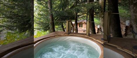 Bain à remous extérieur