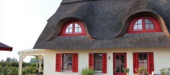 Halmtak stuga i 1. Rad till Östersjön - nära den Hanseatiska staden Wismar