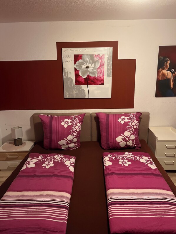 2 Schlafzimmer, Bügeleisen/Bügelbrett, WLAN, Bettwäsche