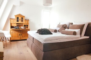 3 Schlafzimmer, Bügeleisen/Bügelbrett, WLAN, Bettwäsche